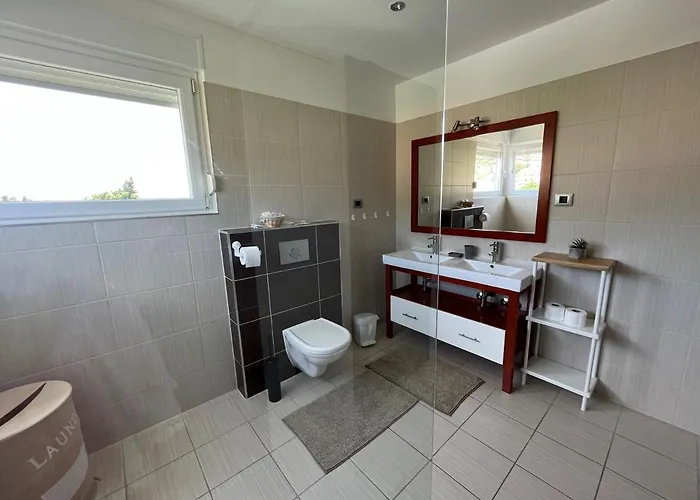 Summer Escape On Island Rab Vilă Barbat na Rabu
