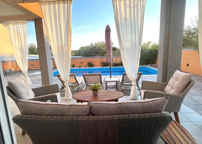 Vilă Summer Escape On Island Rab