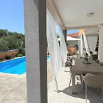 Villa Summer Escape On Island Rab *
