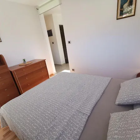 Summer Escape On Island Rab Barbat na Rabu