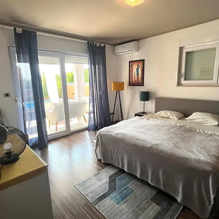 Summer Escape On Island Rab Villa *