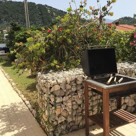 빌라 Summer Escape On Island Rab *